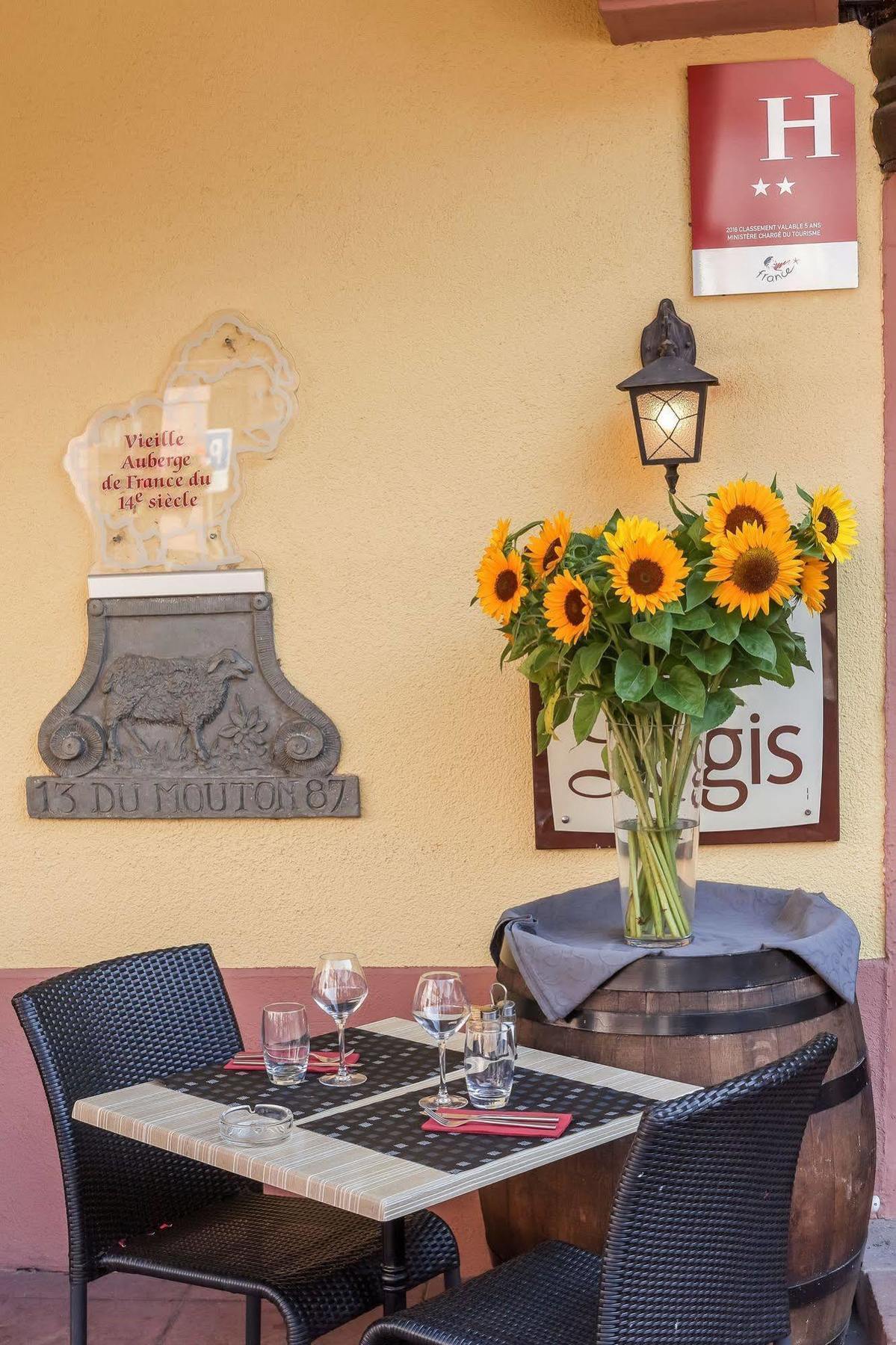 Logis Hotel-restaurant Du Mouton Hotel 3*